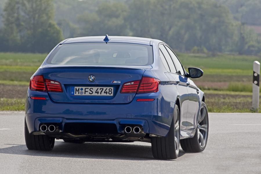  BMW M5 2011 года  (фото 198 из 344)